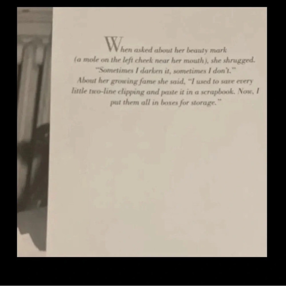 FALLING FOR MARILYN THE LOST NIAGARA
COLLECTION JACK CARROLL COFFEE
TABLE BOOK - Picture 4 of 7